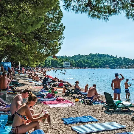 Lejlighed Three-bedroom In *