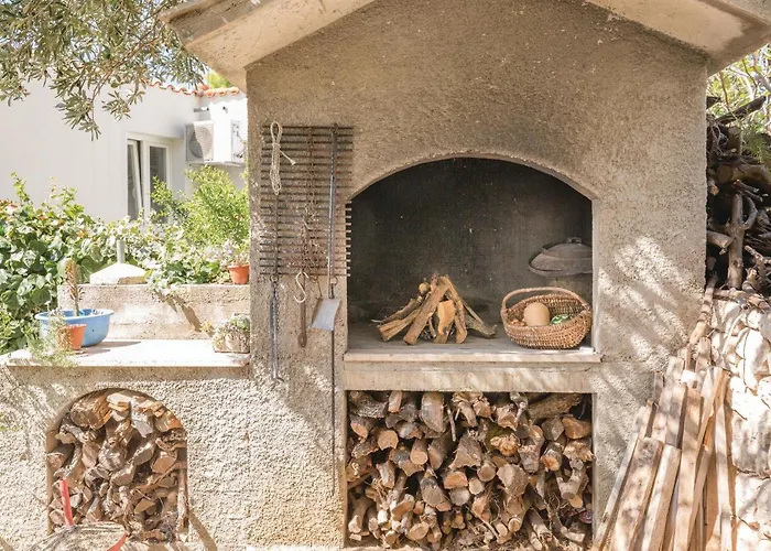 Three-bedroom In Lejlighed *