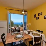 דירה Three-bedroom In *