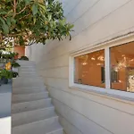Three-bedroom In Διαμέρισμα Μακάρσκα