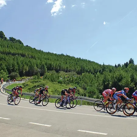 Three-bedroom In 아파트