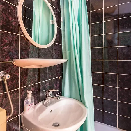 아파트 Three-bedroom In 마카르스카