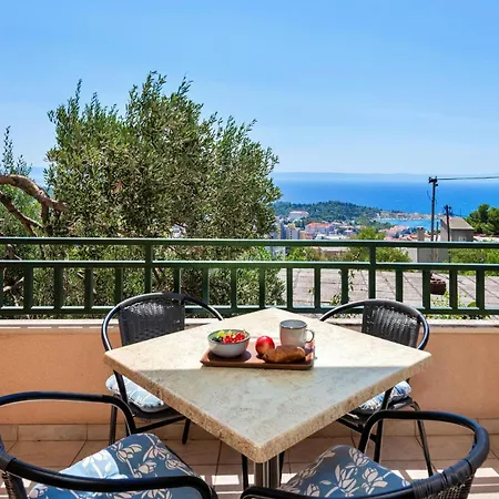 Three-bedroom In * Makarska