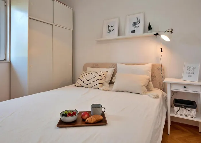 Three-bedroom In Μακάρσκα